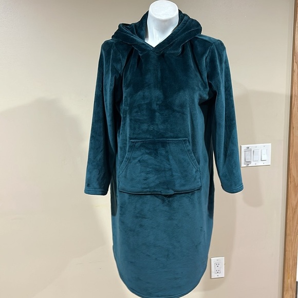 Cozy Teal Fleece Dress with Pocket - Picture 2 of 7